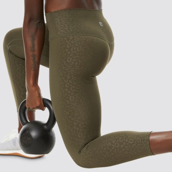 Born Primitive Fierce Legging Green Leopard Women's Small - Picture 8 of 8